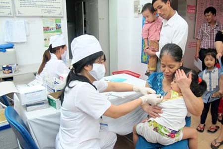 Công tác tiêm vét vaccine sởi vẫn đang tiếp tục triển khai.